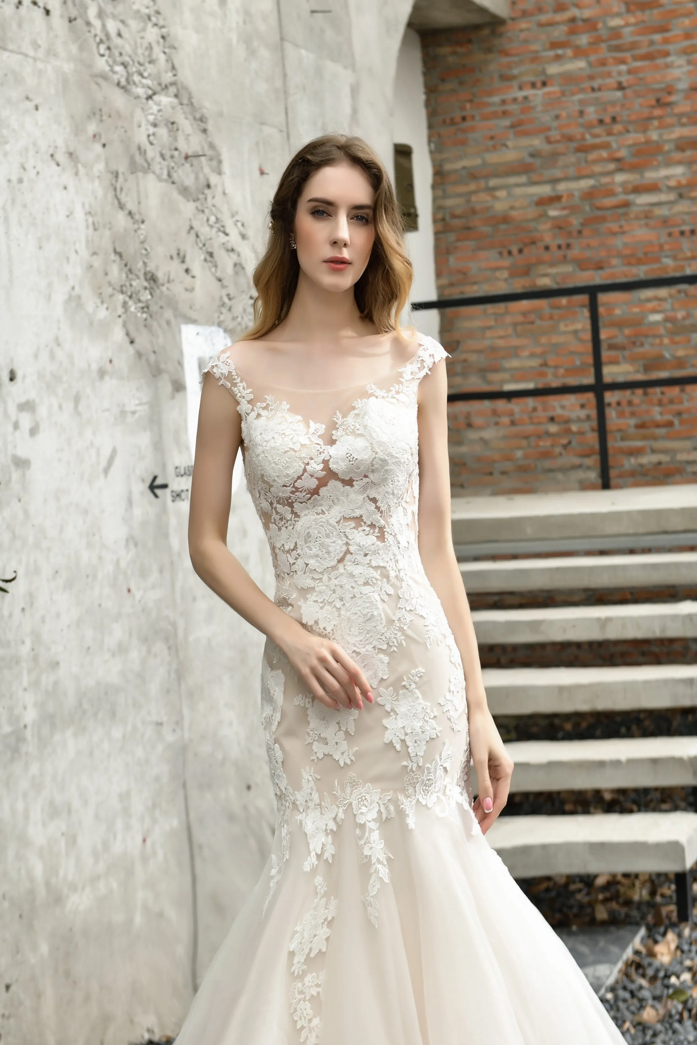 Charming Lace Sleeveless Mermaid Wedding Dresses