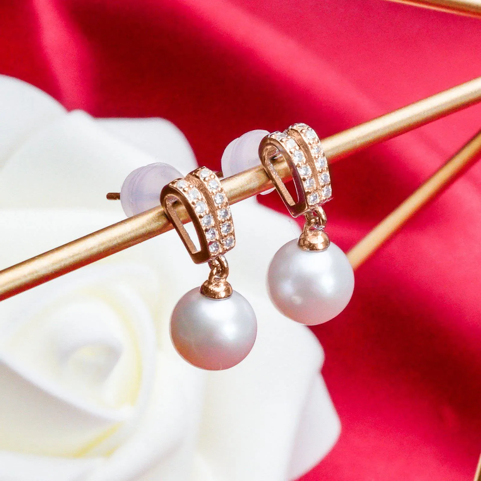 Elegant Freshwater Pearl Earrings WE00384