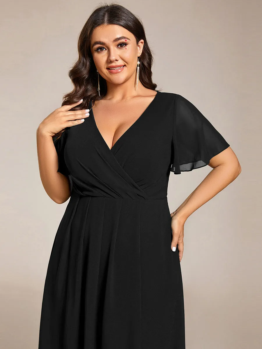 Grande Taille Robe Dinvit De Mariage Mi-Longue Plisse En Mousseline De Soie Manches Courtes Et Col En V De