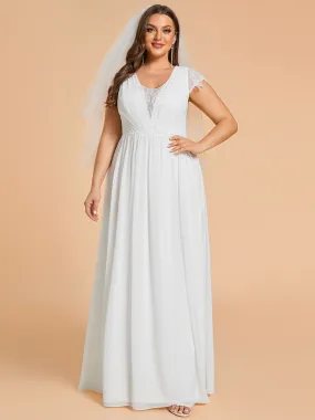 Robes de mariée grande taille à col en V et en mousseline plissée à manches courtes