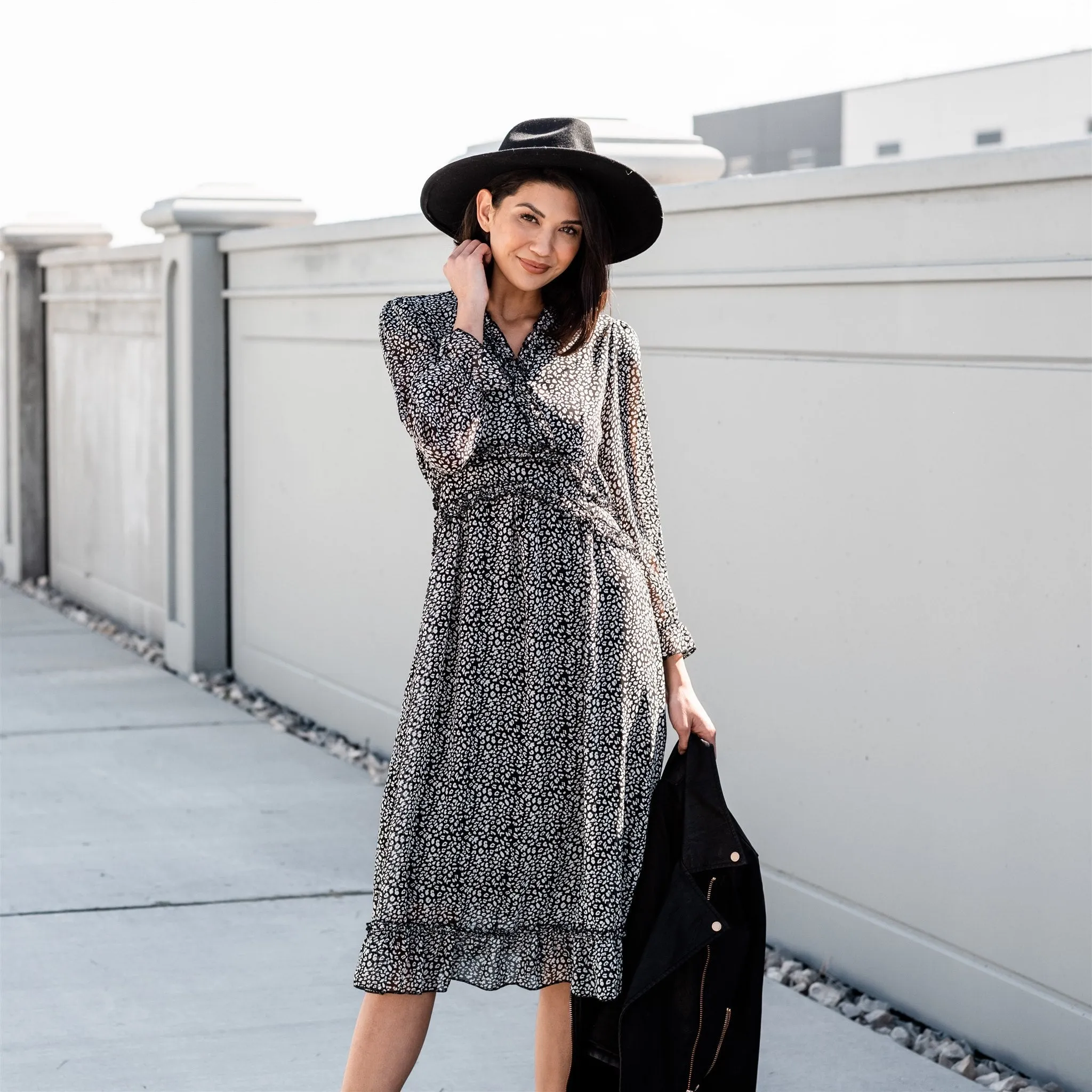 The Savannah Dress: Black